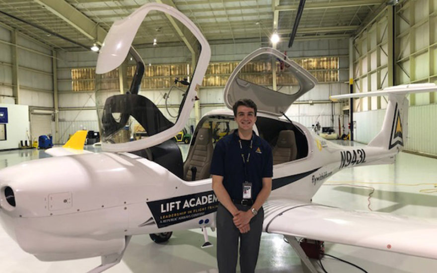 Alumnus Strives to Get Wings in Aviation Program | PLTW